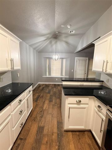 21925 Homesteaders Road, Edmond, OK 73012