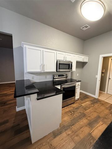 21925 Homesteaders Road, Edmond, OK 73012