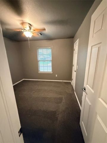 21925 Homesteaders Road, Edmond, OK 73012