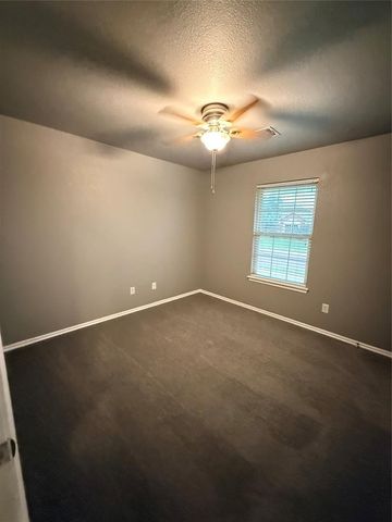 21925 Homesteaders Road, Edmond, OK 73012