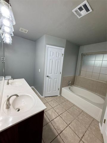 21925 Homesteaders Road, Edmond, OK 73012