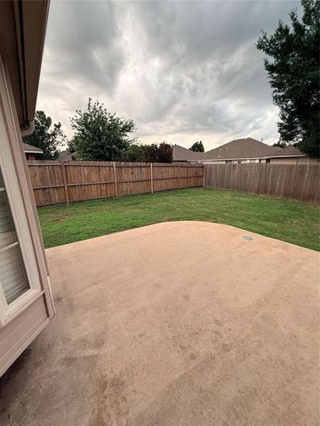 21925 Homesteaders Road, Edmond, OK 73012