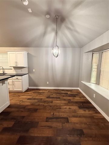 21925 Homesteaders Road, Edmond, OK 73012