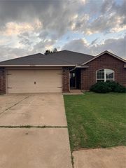 21925 Homesteaders Road, Edmond, OK 73012