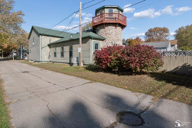 11239 Harold Drive, Luna Pier, MI 48157