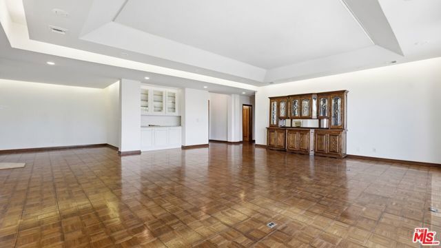 1220 Roxbury Drive 302, Los Angeles, CA 90035