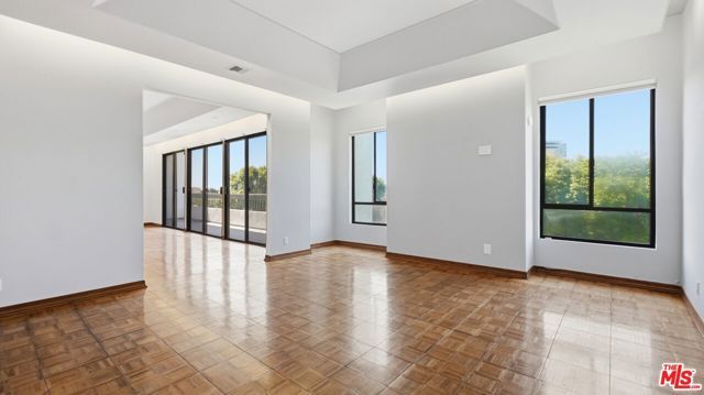 1220 Roxbury Drive 302, Los Angeles, CA 90035