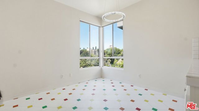 1220 Roxbury Drive 302, Los Angeles, CA 90035