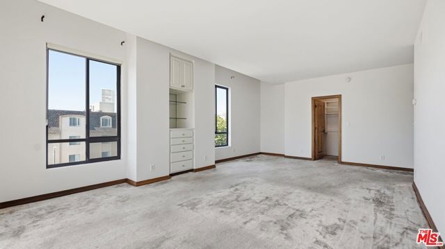 1220 Roxbury Drive 302, Los Angeles, CA 90035