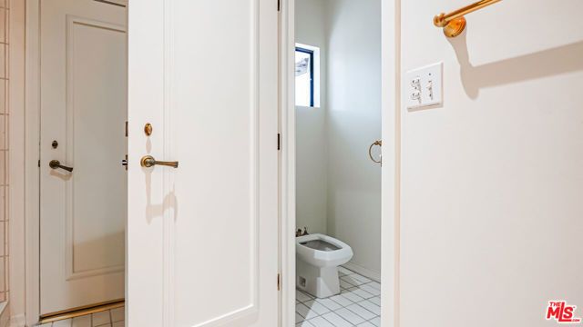 1220 Roxbury Drive 302, Los Angeles, CA 90035