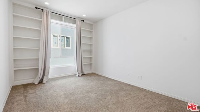 1220 Roxbury Drive 302, Los Angeles, CA 90035