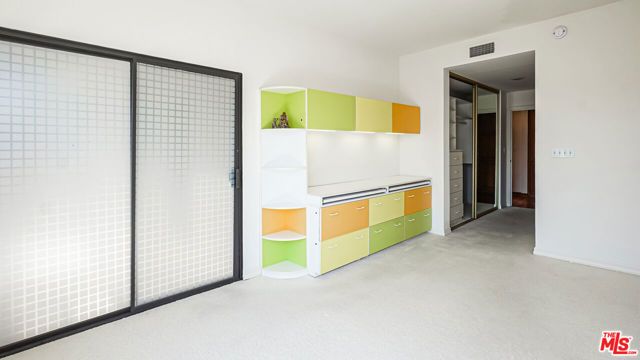 1220 Roxbury Drive 302, Los Angeles, CA 90035