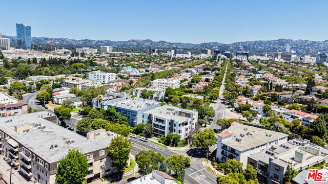 1220 Roxbury Drive 302, Los Angeles, CA 90035