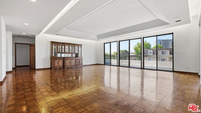 1220 Roxbury Drive 302, Los Angeles, CA 90035