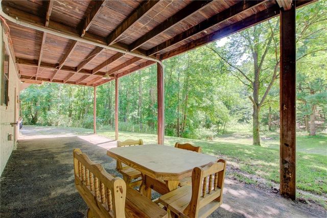 8176 E HIGHWAY 5, Whitesburg, GA 30185