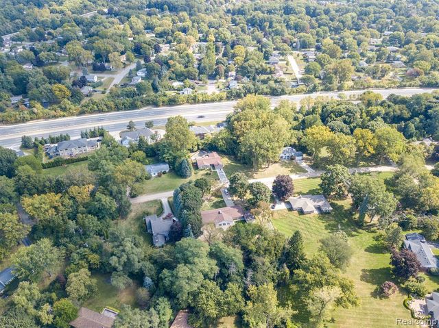 2800 Acorn Road, Bloomfield Village, MI 48302