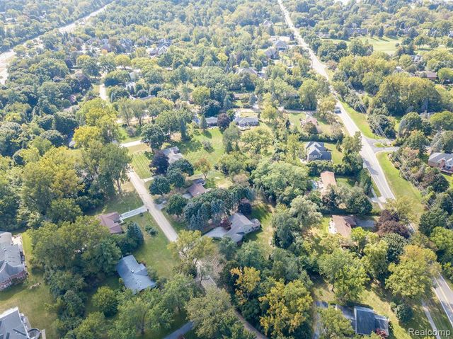 2800 Acorn Road, Bloomfield Village, MI 48302