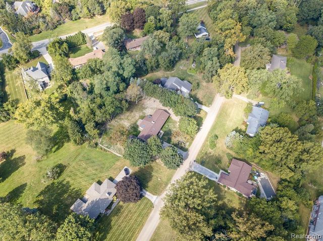 2800 Acorn Road, Bloomfield Village, MI 48302