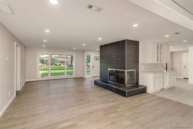 2800 Acorn Road, Bloomfield Village, MI 48302