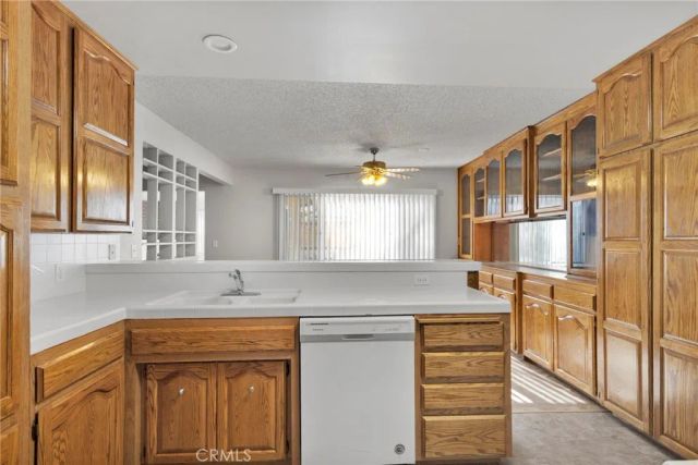 16257 Avalon, Victorville, CA 92395