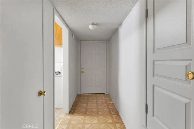 16257 Avalon, Victorville, CA 92395