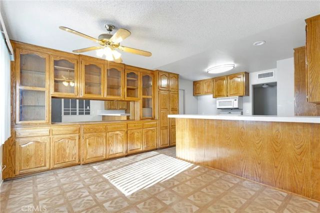 16257 Avalon, Victorville, CA 92395