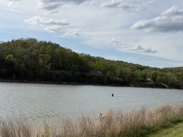 1781 Hardin Bottom River Rd, Clifton, TN 38425