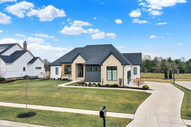 8115 Hanley Lane, Zionsville, IN 46077