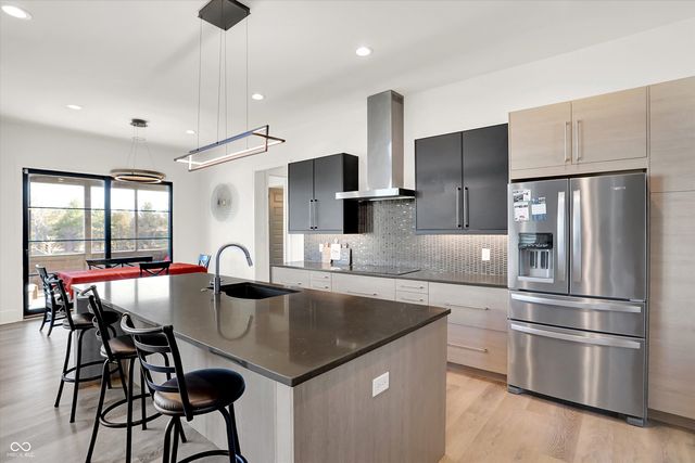 8115 Hanley Lane, Zionsville, IN 46077