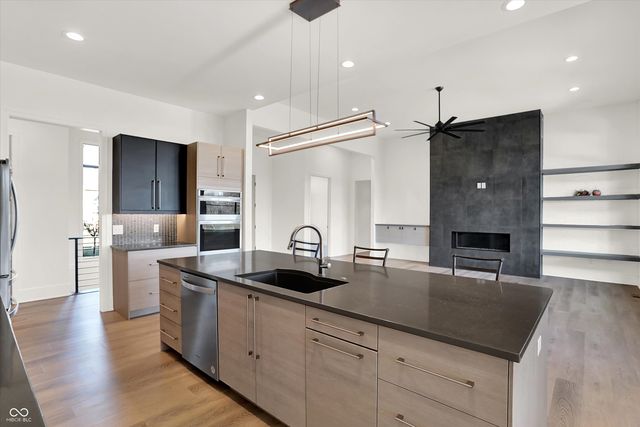 8115 Hanley Lane, Zionsville, IN 46077