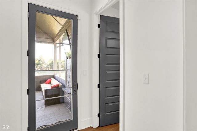 8115 Hanley Lane, Zionsville, IN 46077