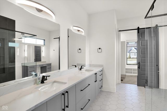 8115 Hanley Lane, Zionsville, IN 46077