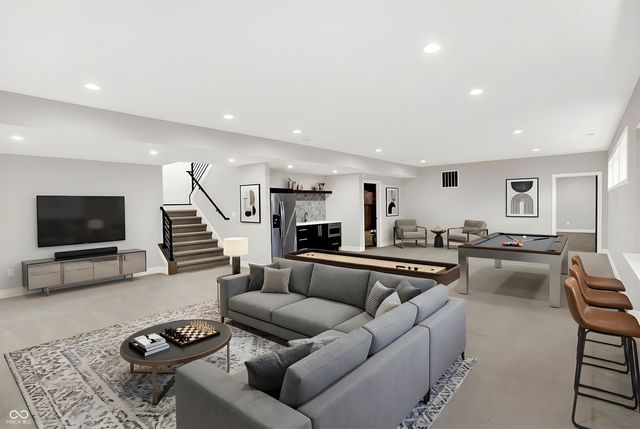 8115 Hanley Lane, Zionsville, IN 46077