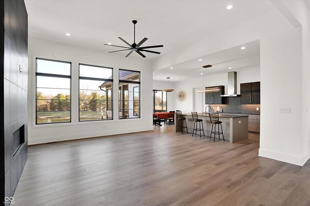 8115 Hanley Lane, Zionsville, IN 46077