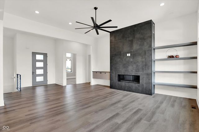 8115 Hanley Lane, Zionsville, IN 46077