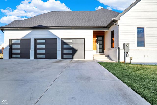 8115 Hanley Lane, Zionsville, IN 46077