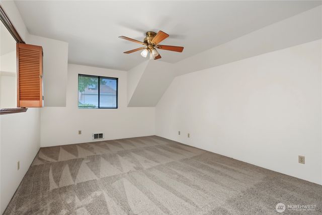 422 S 329th Lane, Federal Way, WA 98003