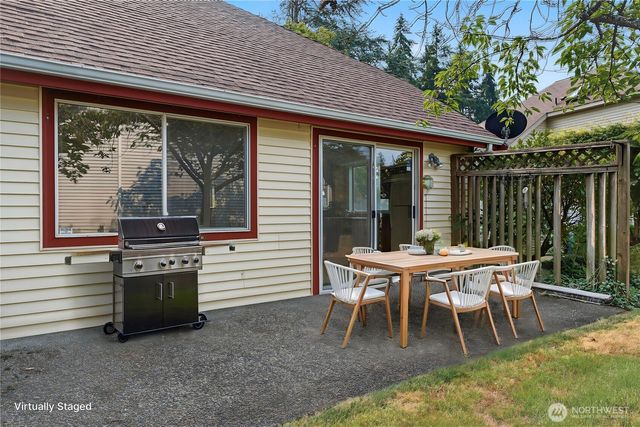 422 S 329th Lane, Federal Way, WA 98003
