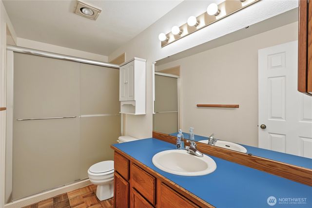 422 S 329th Lane, Federal Way, WA 98003