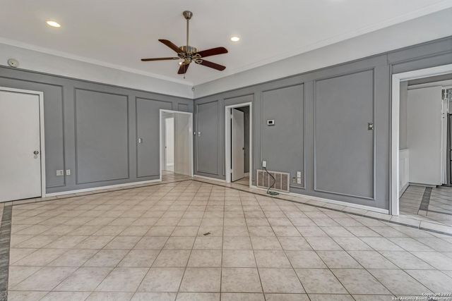 112 CLOVERLEAF AVE, Alamo Heights, TX 78209