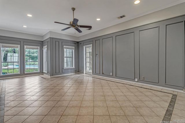 112 CLOVERLEAF AVE, Alamo Heights, TX 78209