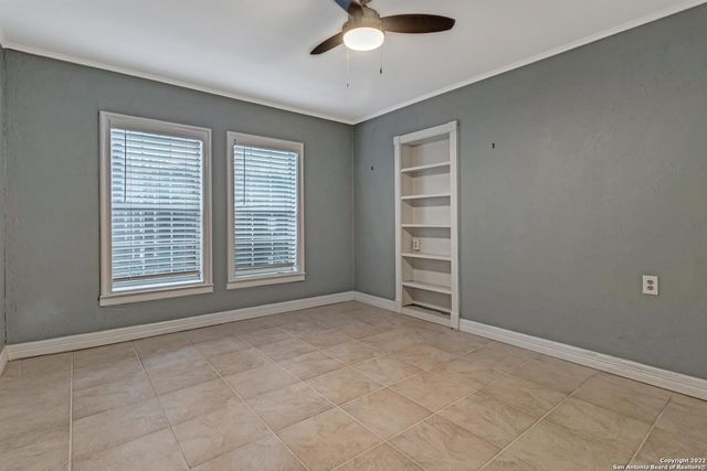 112 CLOVERLEAF AVE, Alamo Heights, TX 78209