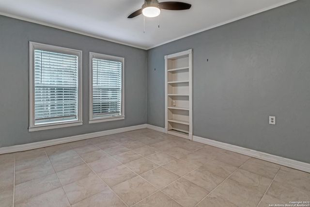 112 CLOVERLEAF AVE, Alamo Heights, TX 78209