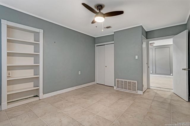 112 CLOVERLEAF AVE, Alamo Heights, TX 78209