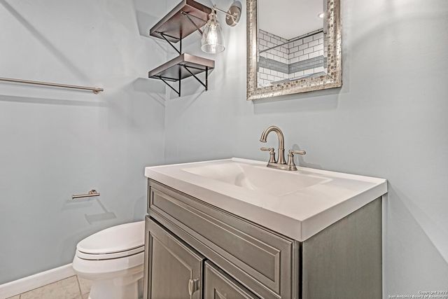 112 CLOVERLEAF AVE, Alamo Heights, TX 78209