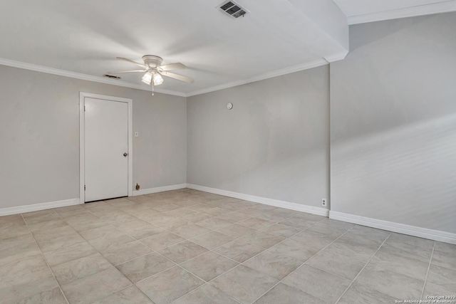 112 CLOVERLEAF AVE, Alamo Heights, TX 78209