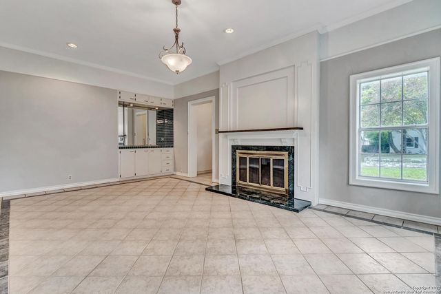 112 CLOVERLEAF AVE, Alamo Heights, TX 78209