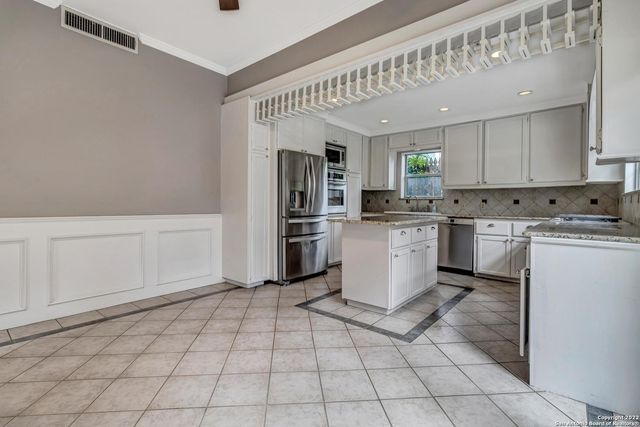 112 CLOVERLEAF AVE, Alamo Heights, TX 78209
