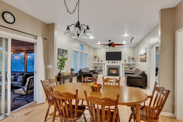 2 Carpenter Way, Clifton Park, NY 12065