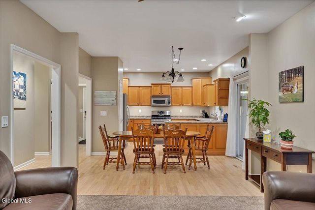 2 Carpenter Way, Clifton Park, NY 12065